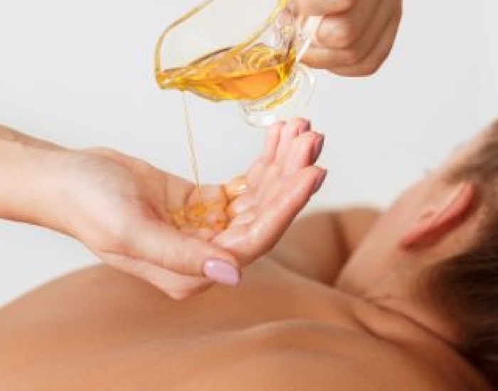 Massage tinh dầu (30 Phút)